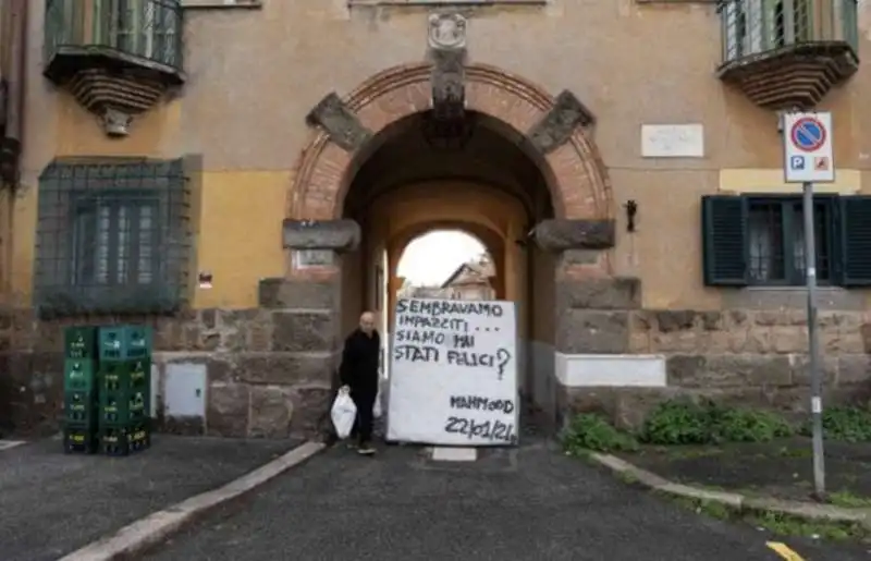 materassi per strada a roma   4