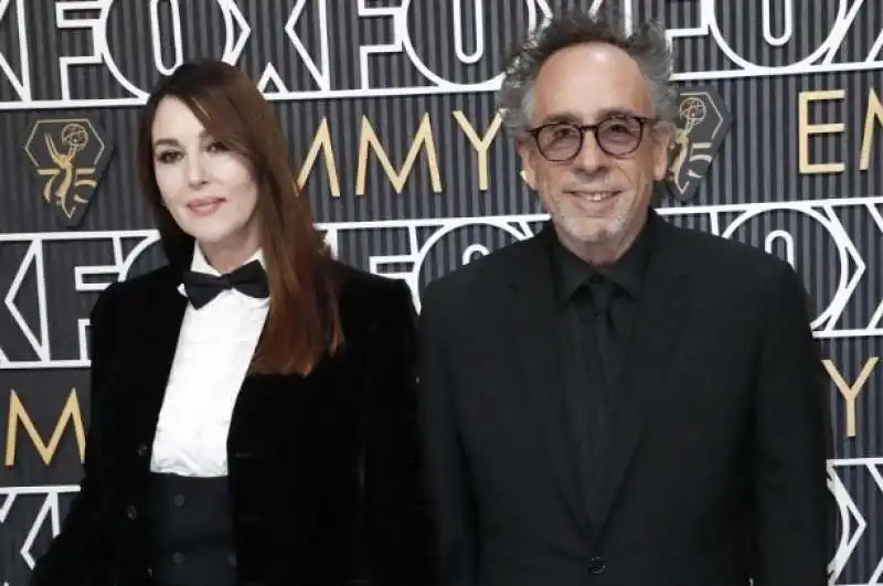 monica bellucci e tim burton agli emmy 2