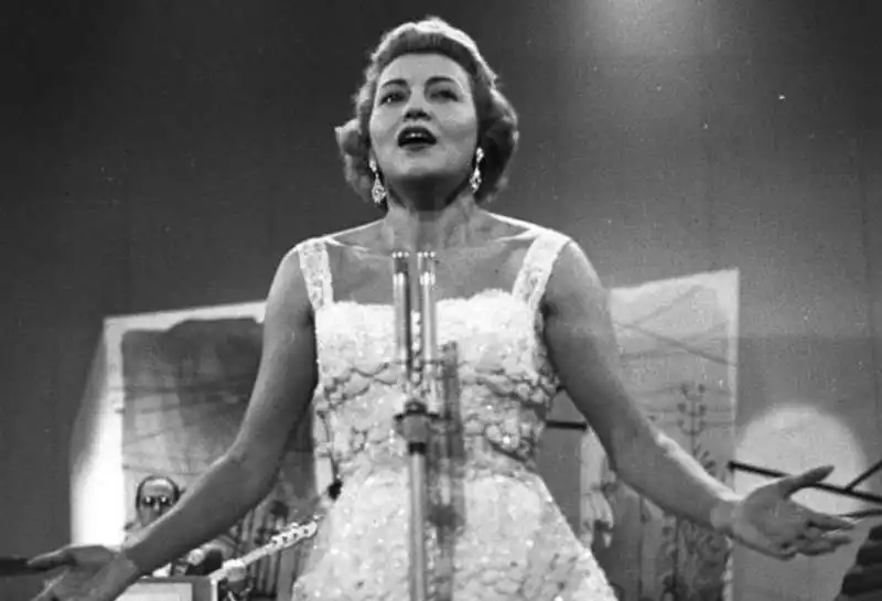 NILLA PIZZI SANREMO 1951 
