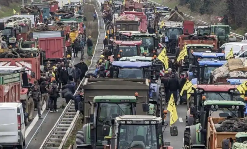 proteste degli agricoltori in francia   4