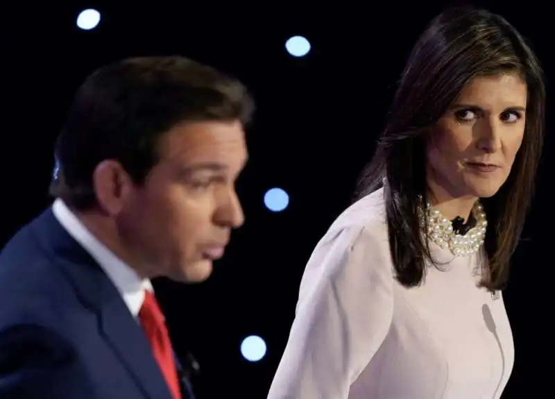 RON DESANTIS E NIKKI HALEY      