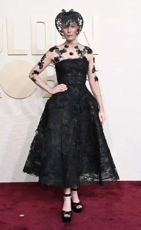 rosamund pike in dior haute couture