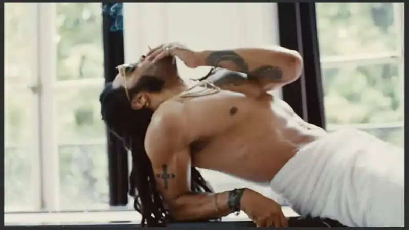 videoclip di tk421 di lenny kravitz26