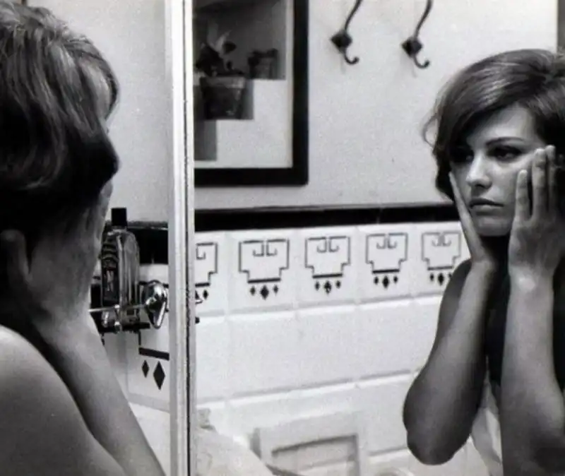 CLAUDIA CARDINALE - GLI INDIFFERENTI    