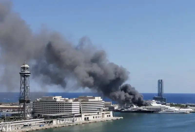 esplosione al porto di barcellona