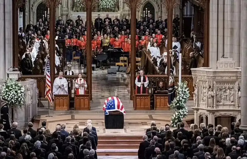 funerali di jimmy carter alla cattedrale di washington 