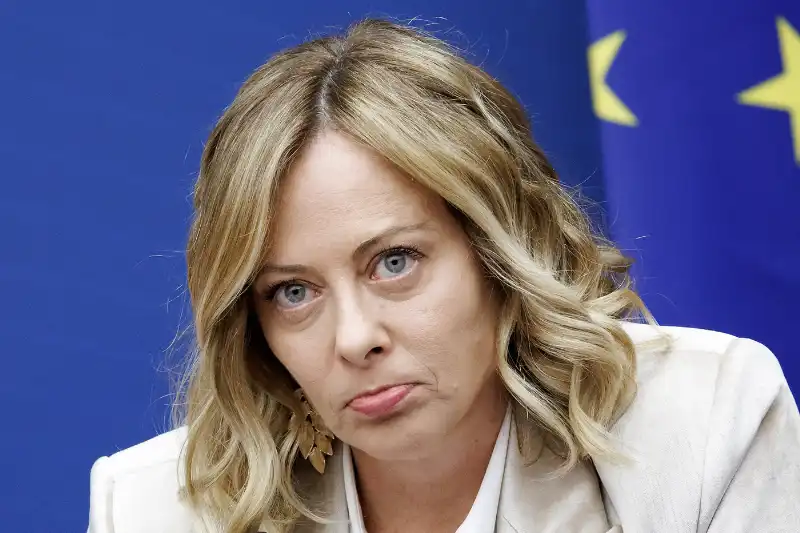 GIORGIA MELONI ALLA CONFERENZA STAMPA DI FINE ANNO (INIZIO 2025)

