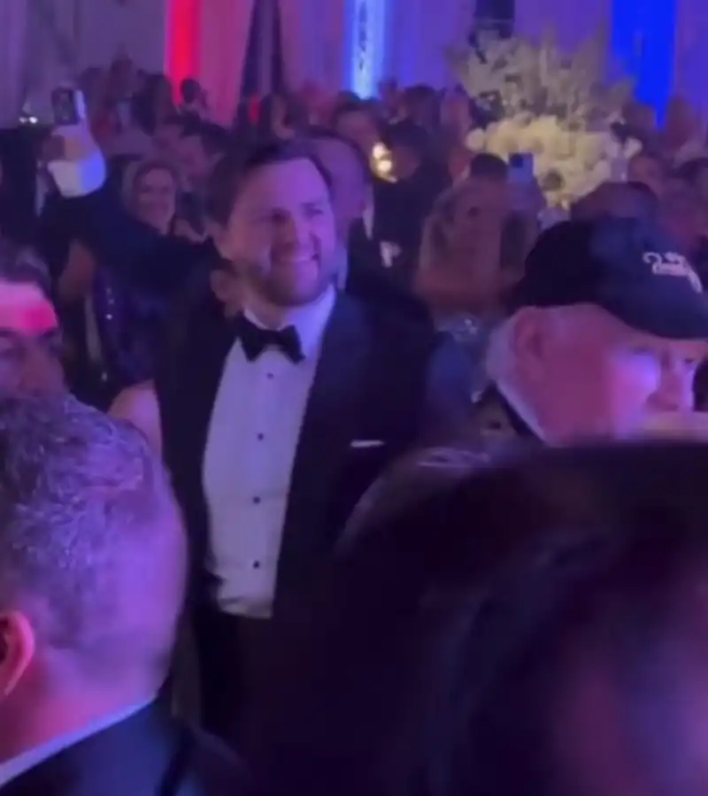 jd vance al capodanno a mar a lago