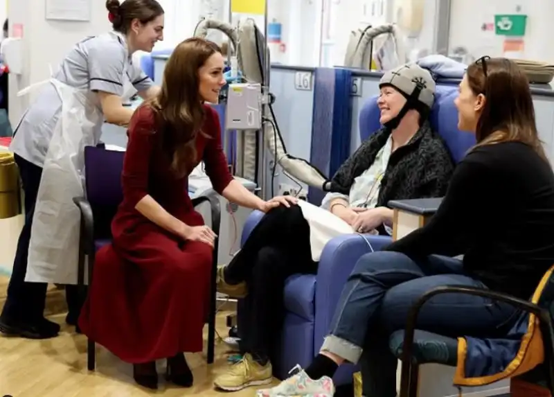 kate middleton visita ospedale in cui e stata curata per il cancro 8