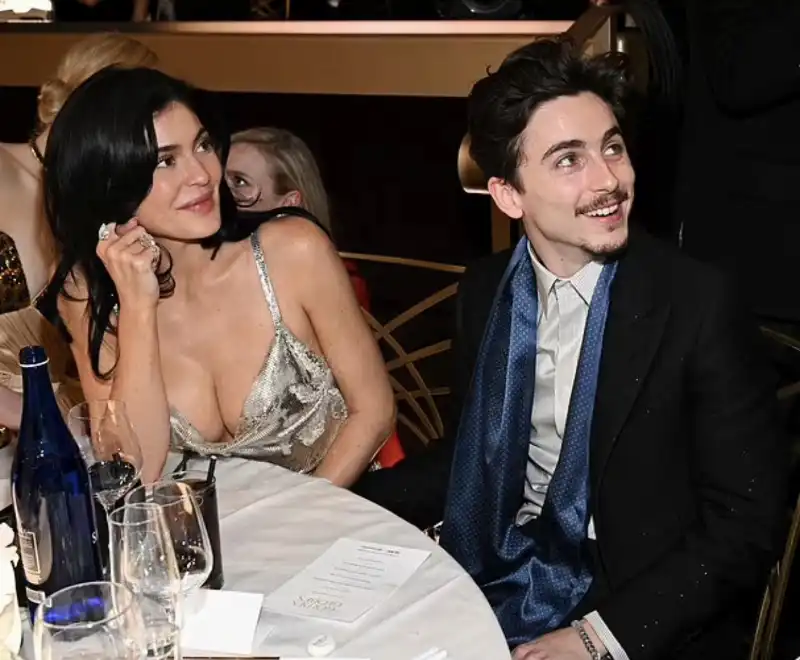 kylie jenner e timothee chalamet   golden globe 2025  3