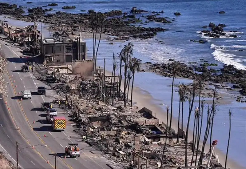 los angeles dopo l incendio  