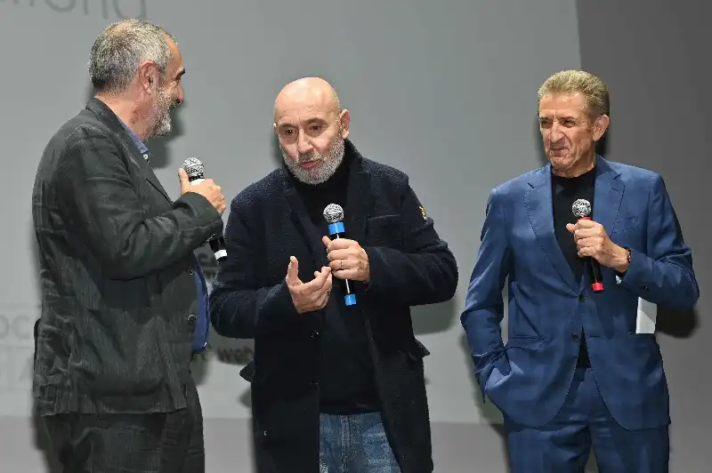 mario sesti maurizio battista ezio greggio