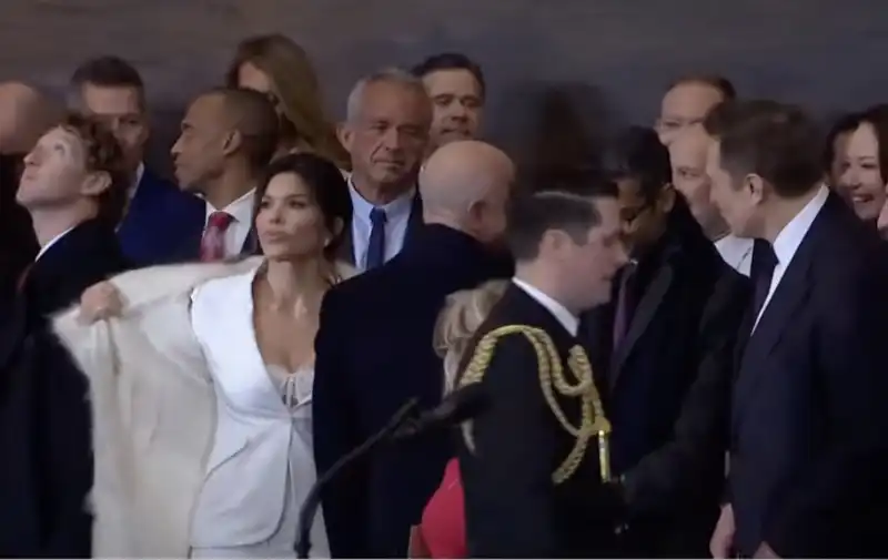 mark zuckerberg - lauren sanchez - jeff bezos - sundar pichai - elon musk - inauguration day di donald trump 