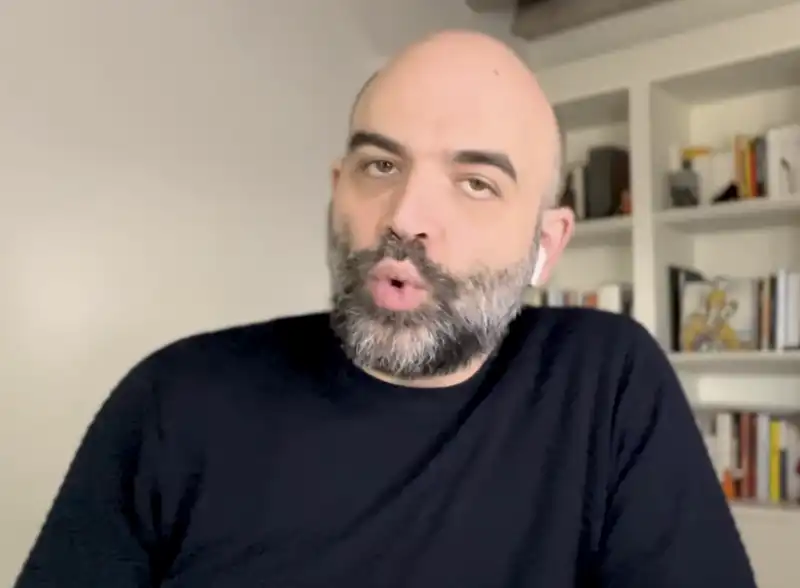 roberto saviano commenta il saluto romano di elon musk