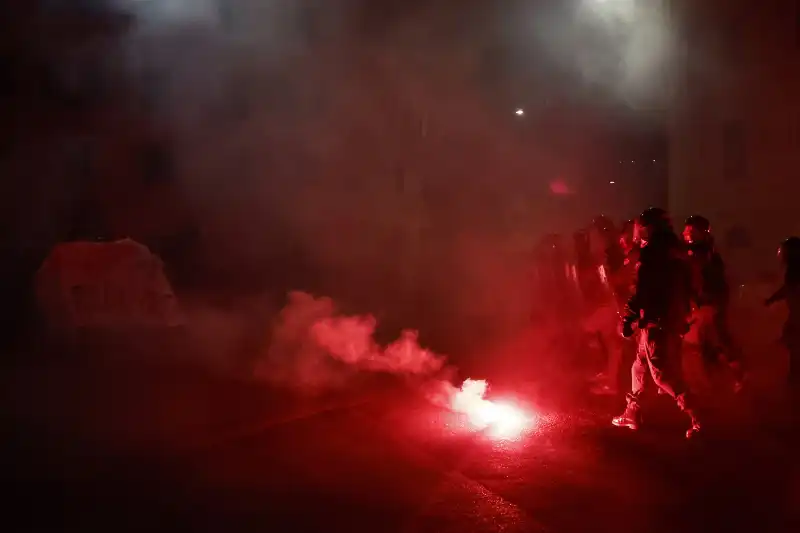 scontri alla manifestazione per ramy elgaml a roma   10