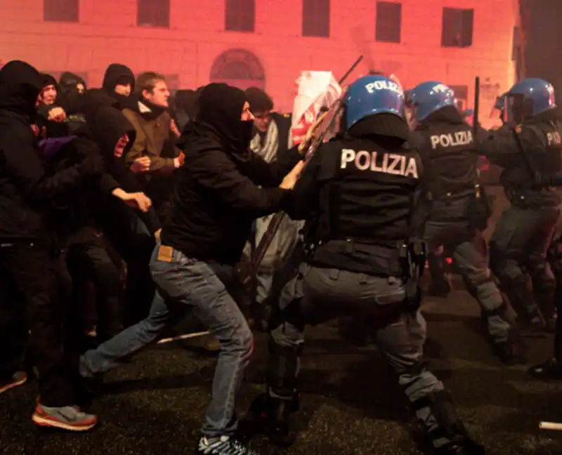 scontri alla manifestazione per ramy elgaml a roma   2