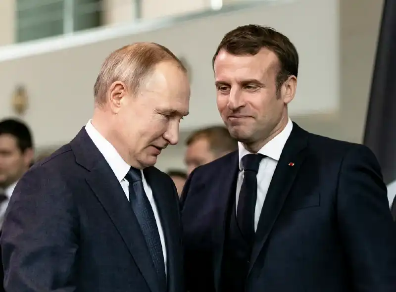 vladimir putin emmanuel macron 