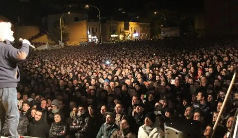 beppe-grillo-cagliari-foto