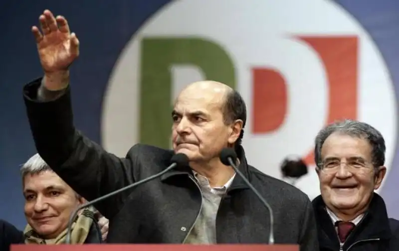 BERSANI PRODI E VENDOLA SUL PALCO A MILANO 