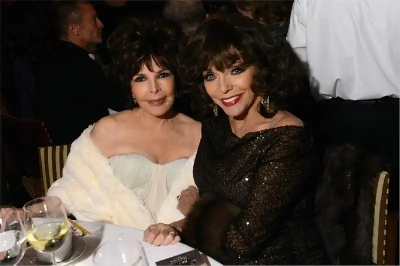 CAROLE BAYER SAGER E JOAN COLLINS 