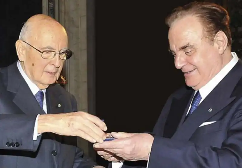 GIORGIO NAPOLITANO PREMIA CON LA MEDAGLIA DORO GIANCARLO ELIA VALORI 