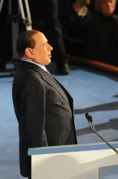 Silvio canta 