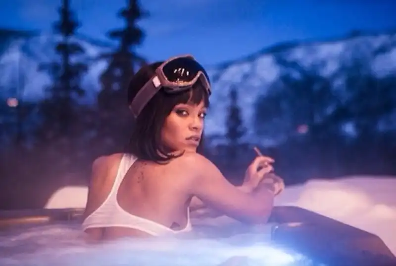 RIHANNA AD ASPEN IN COLORADO 