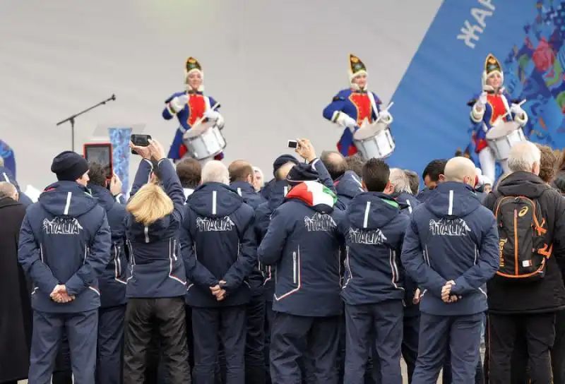 Alzabandiera Foto Ferraro Mezzelani GMT 