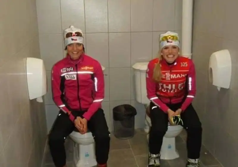 ATLETE NEI BAGNI DOPPI DI SOCHI IN RUSSIA 