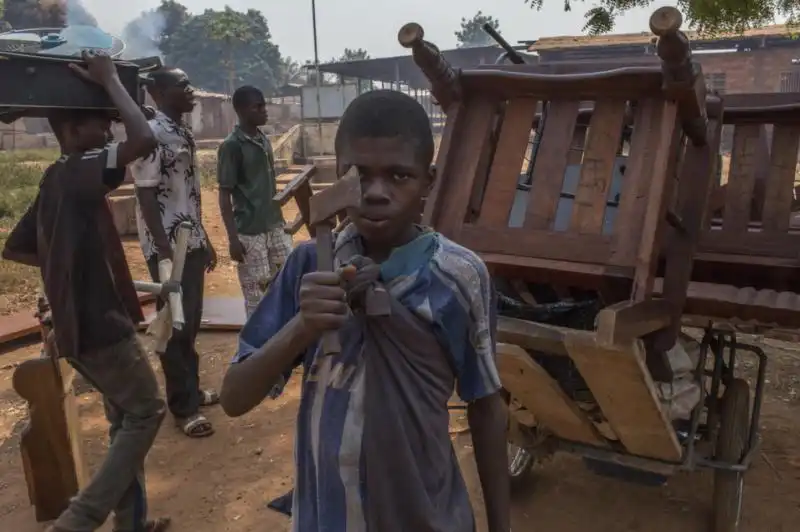 A Bangui anche i bambini sono armati 