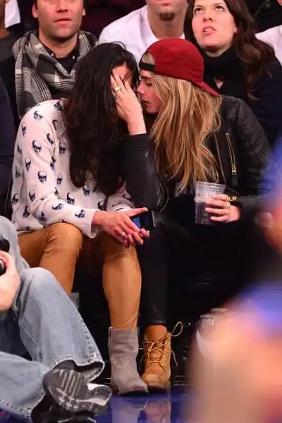 cara delevingne e michelle rodriguez 