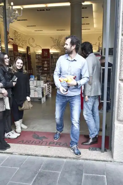 CARLO CRACCO PRESENTA IL SUO LIBRO NELLA LIBRERIA ARION A ROMA 