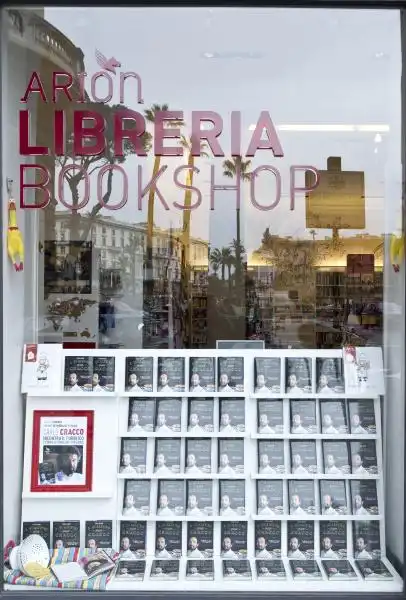 CARLO CRACCO PRESENTA IL SUO LIBRO NELLA LIBRERIA ARION A ROMA 