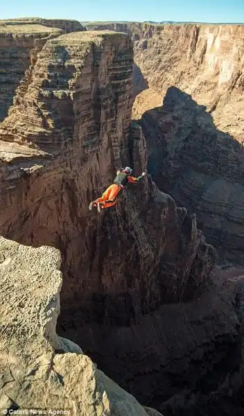 Dopo l adrenalina atterrano al sicuro 