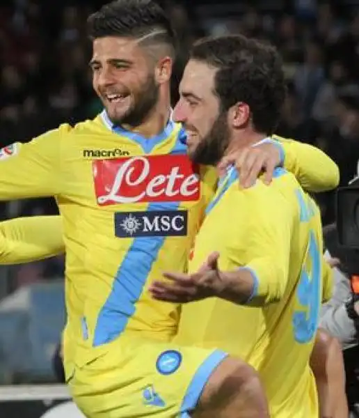 Doppietta Higuain 