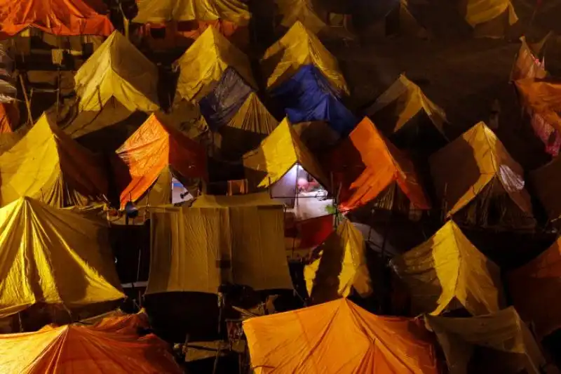 Il festival Magh Mela di Allahabad India 