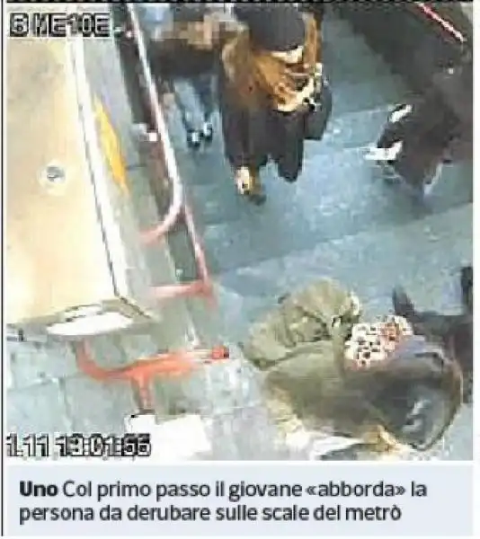 MILANO UN COLPO DEL BORSEGGIATORE TRE PASSI 