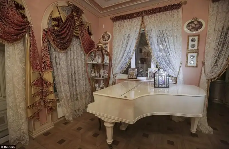 Opulenza sfrontata a casa Pshonka 