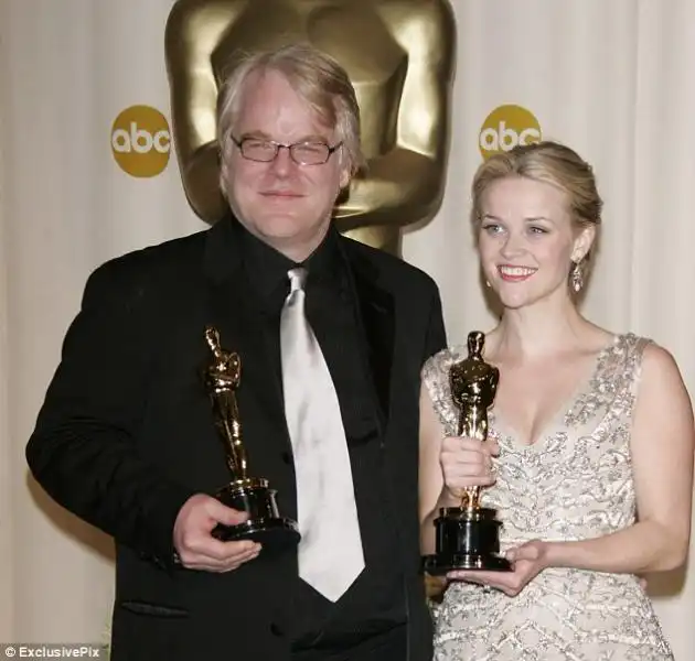 Philip Seymour Hoffman Con l Oscar per Capote 