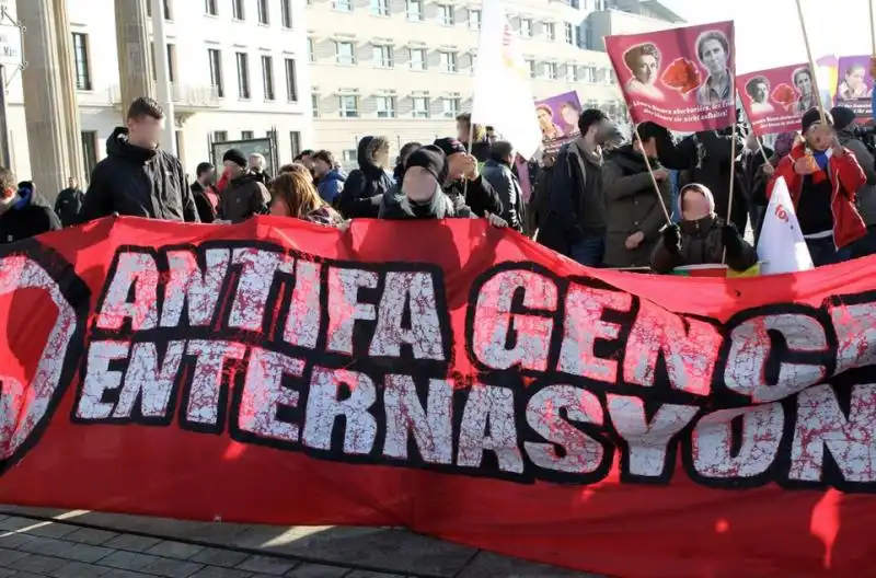 PROTESTE ANTI ERDOGAN A BERLINO 