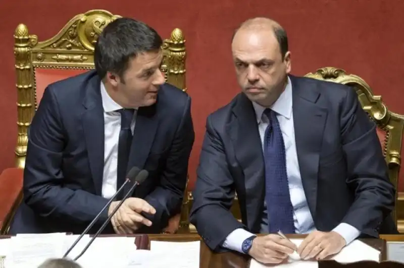 RENZI E ALFANO IN SENATO FOTO LAPRESSE 