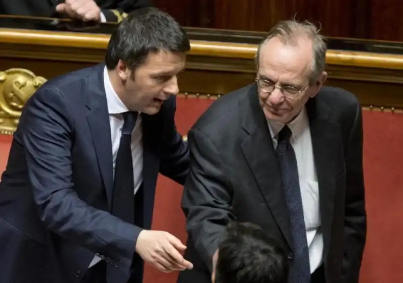 RENZI E PADOAN 