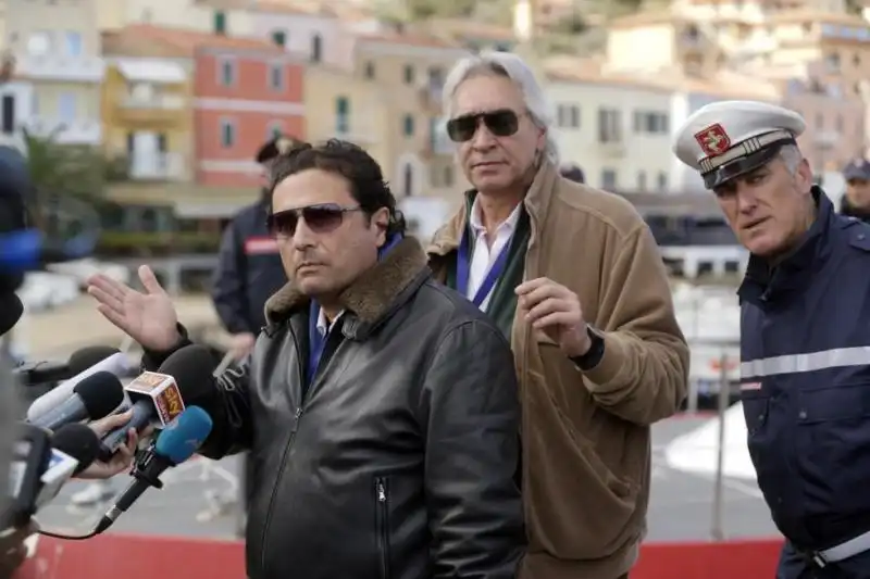 SCHETTINO TORNA SULLA COSTA CONCORDIA FOTO LAPRESSE 