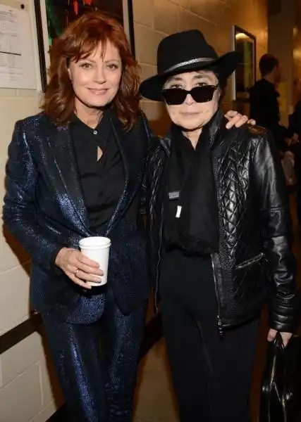 susan sarandon e yoko ono 