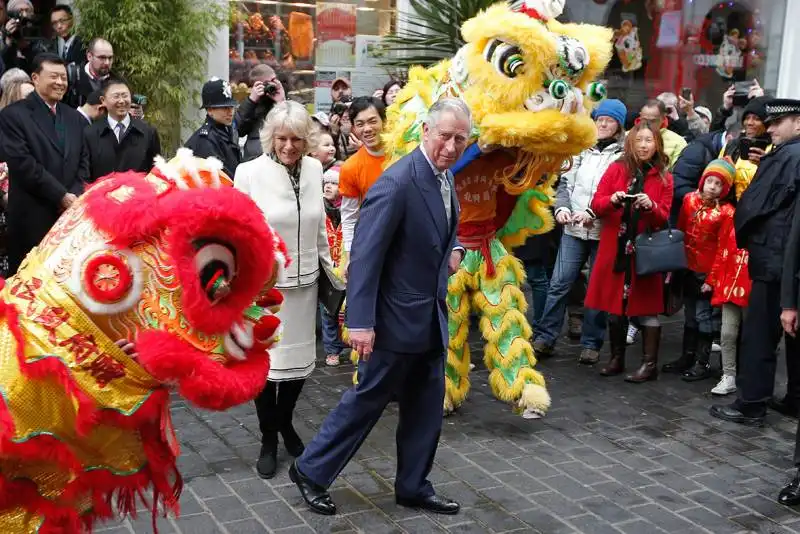 carlo e camilla a londra chinatown