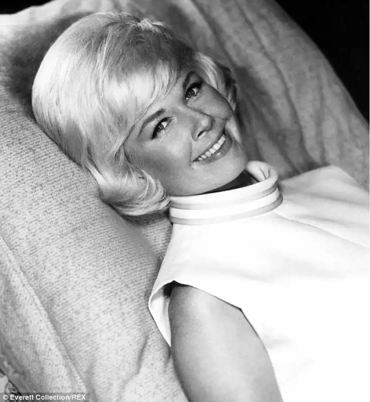 doris day fu amante di reagan