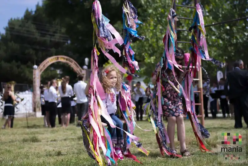 ia mania. the festival of local traditions.moldova