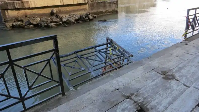 lungotevere per james bond