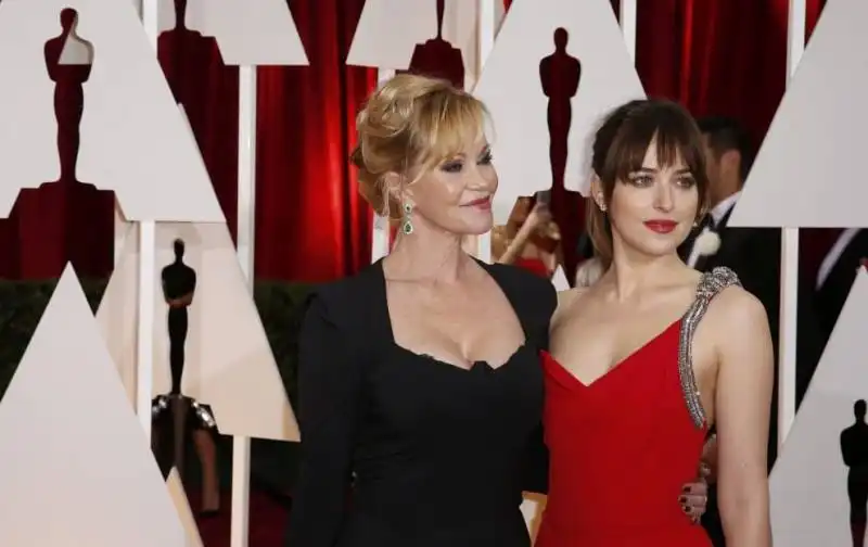 mamma melanie griffith e dakota johnson, 490f a325 97d6934164c4