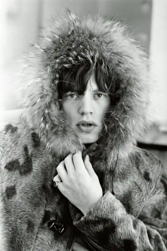 mick jagger in pelliccia